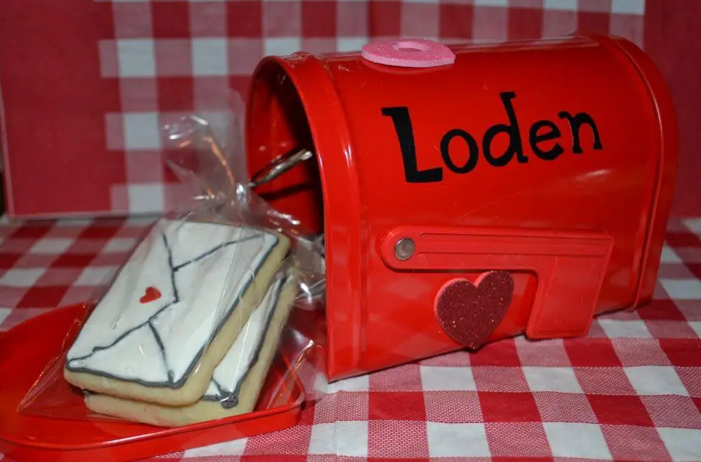 Custom Mailbox Valentine’s Gifts